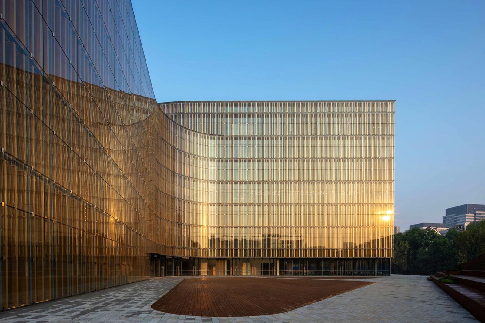 YOFC Headquarters facaded - Expaned metal mesh -4